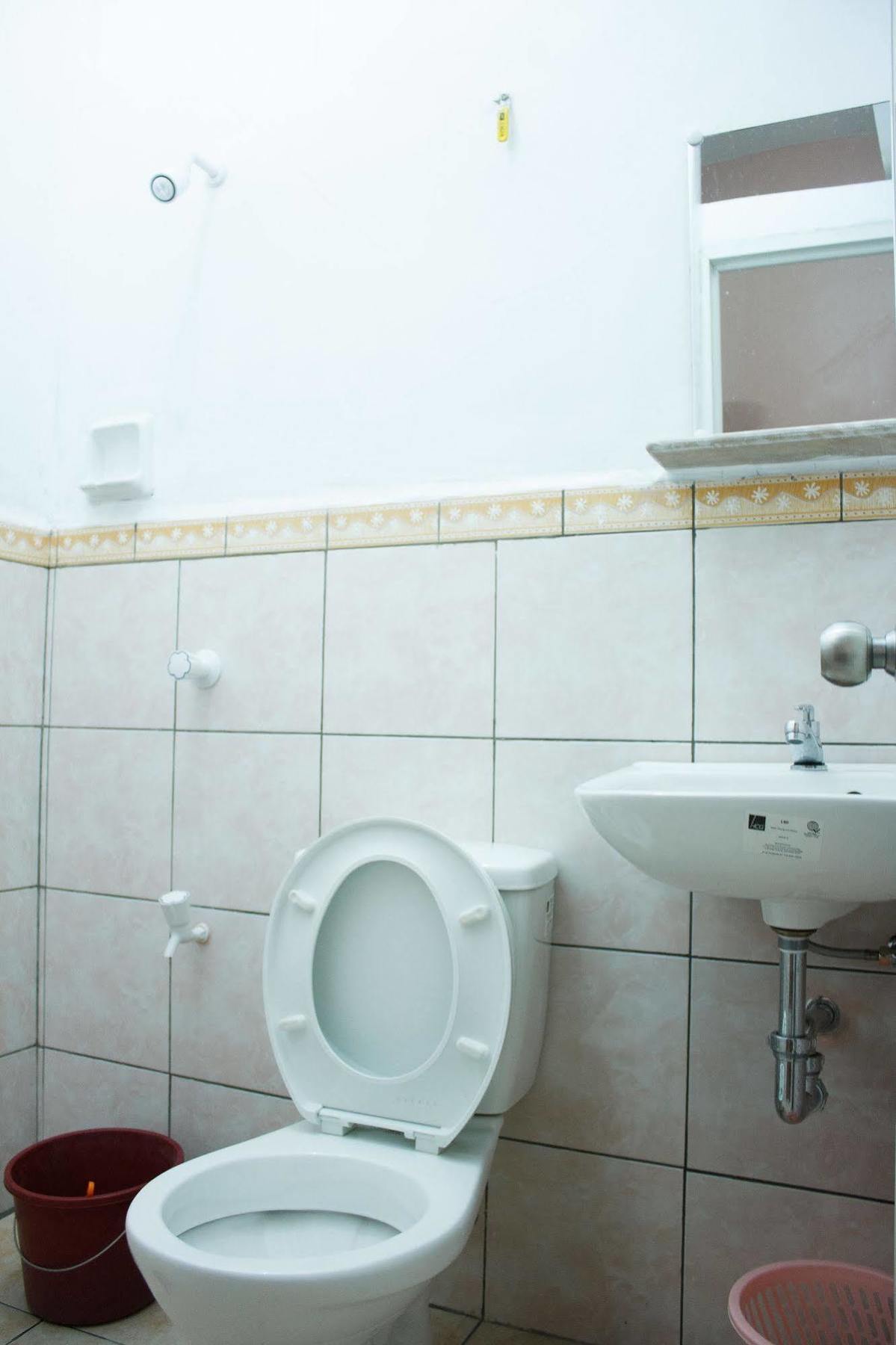 Gv Hotel - Borongan Екстер'єр фото