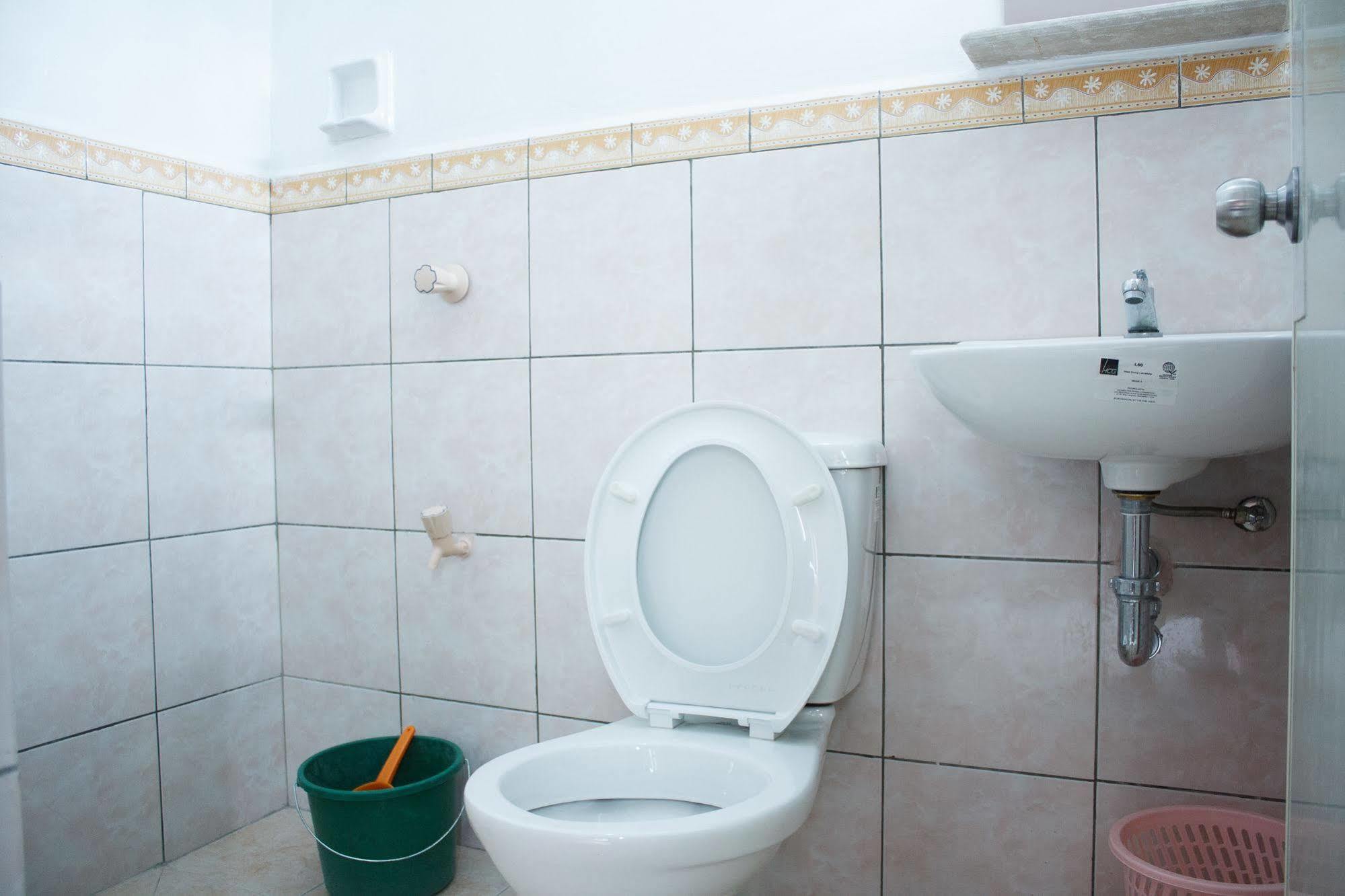 Gv Hotel - Borongan Екстер'єр фото