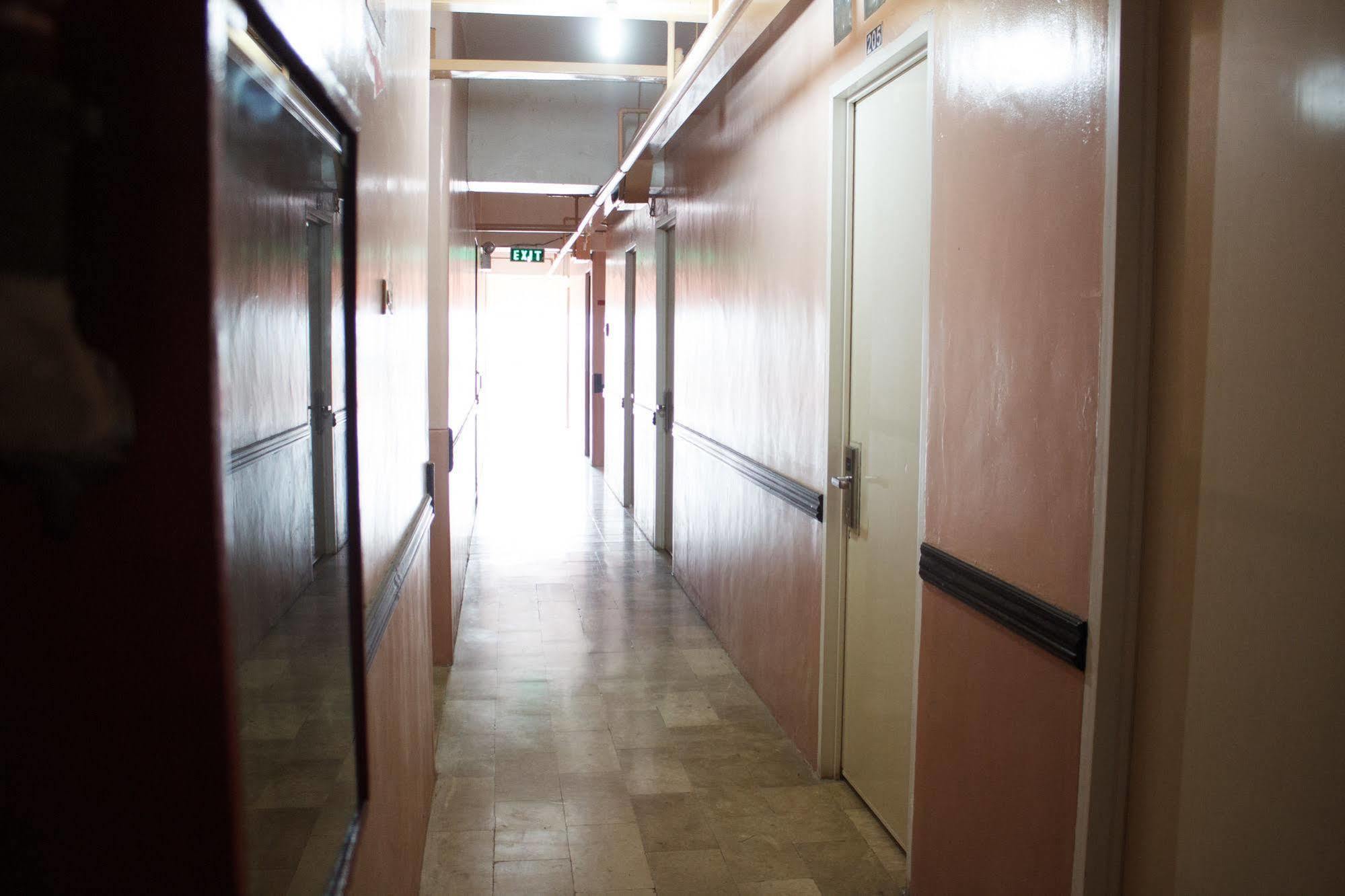 Gv Hotel - Borongan Екстер'єр фото